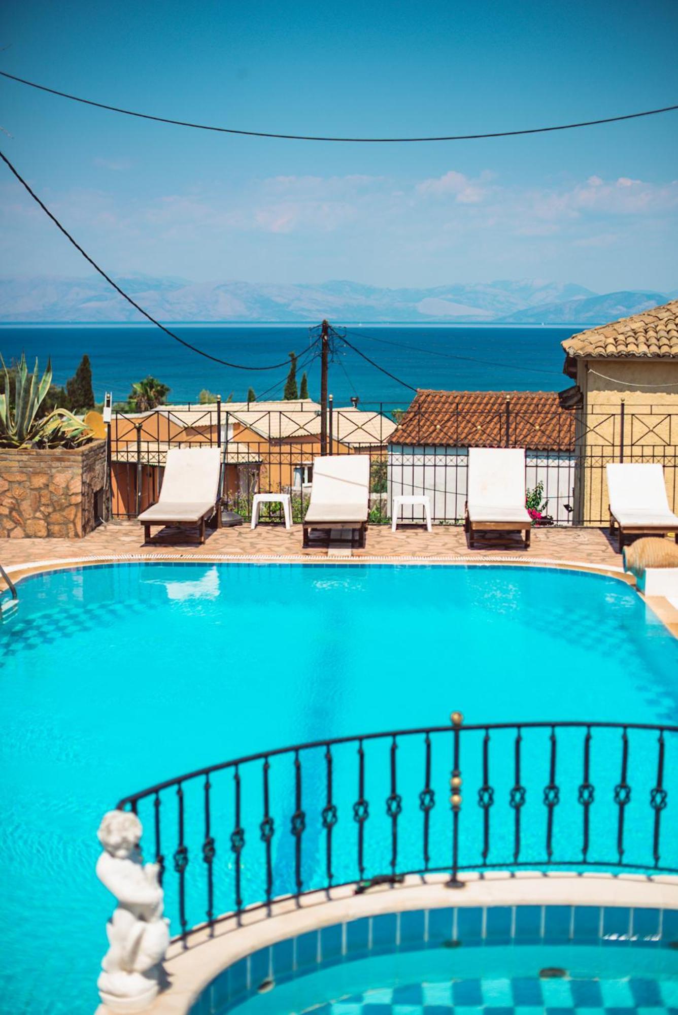Avra Sea View Paradise Pool Apartments Мораитика Экстерьер фото